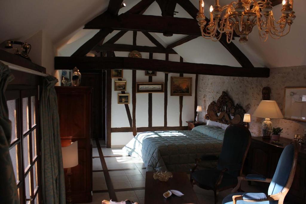Le Relais De La Tour Bed & Breakfast La Chaussee-Saint-Victor Room photo